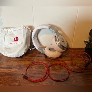 Beats by Dr. Dre Beats Pro White